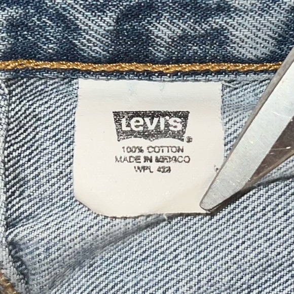 Levi's 501 Denim Jeans Distressed Straight Leg Pants Light Blue - Size 32 x 29 - Picture 7 of 7